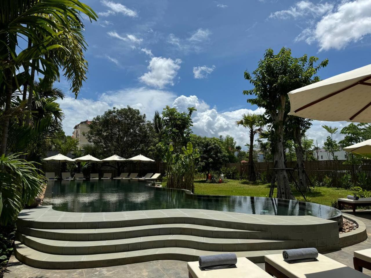 Hotel The Jungle Ciudad de Siem Riep Exterior foto